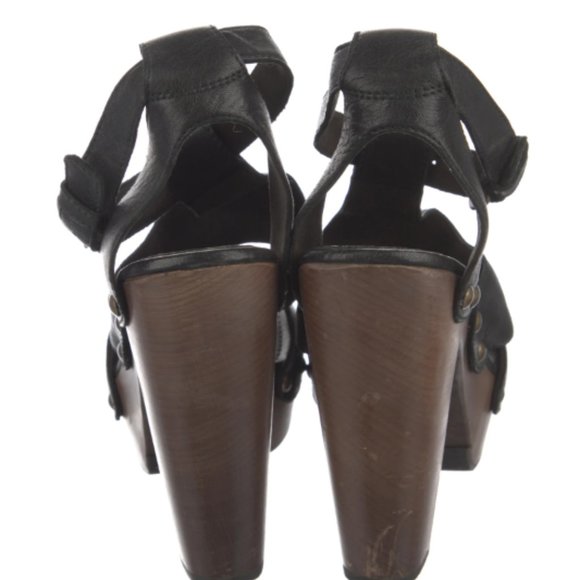 STUART WEITZMAN Leather Studded Accents T-Strap Sandals Size 11 - Picture 4 of 5